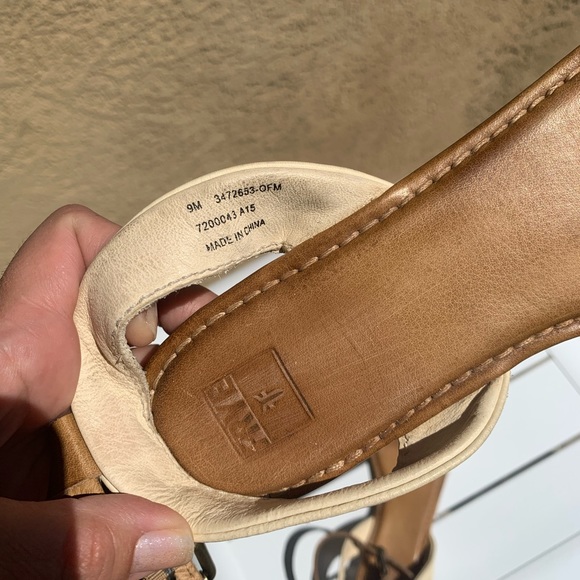 Frye brown and cream leather strap sandals size 9M - Picture 14 of 15